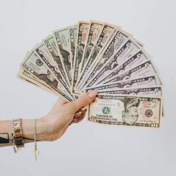 Mi billetera la cuido yo